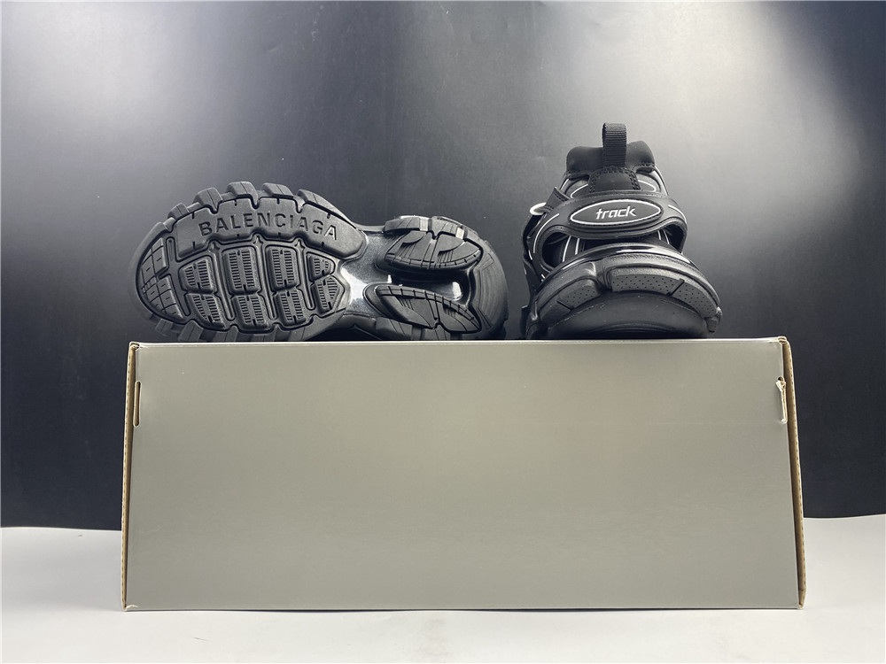 BLG TRACK SNEAKER BLACK